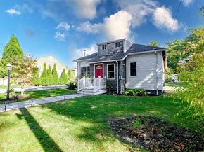 5 Hermitage Rd, Marion MA 02738