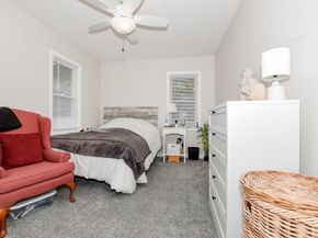 5 Hermitage Rd, Marion MA 02738