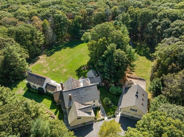 267 Dedham St, Dover MA 02030