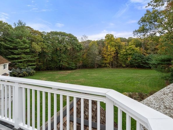 267 Dedham St, Dover MA 02030