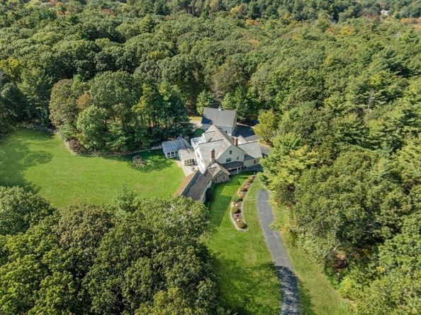 267 Dedham St, Dover MA 02030