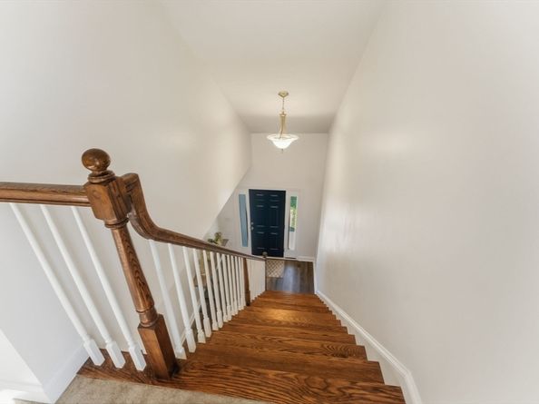 8 Indian Circle 8, Holden MA 01520