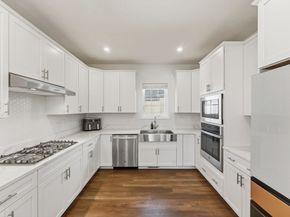 8 Indian Circle 8, Holden MA 01520