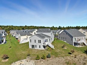 8 Indian Circle 8, Holden MA 01520