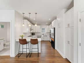 8 Indian Circle 8, Holden MA 01520