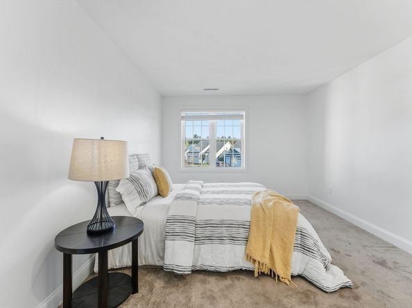 8 Indian Circle 8, Holden MA 01520