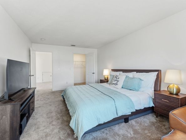 8 Indian Circle 8, Holden MA 01520