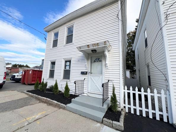 36 Hazel St, Fitchburg MA 01420