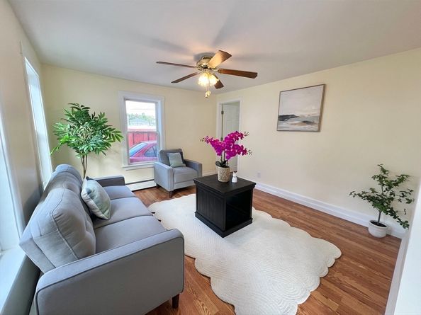 36 Hazel St, Fitchburg MA 01420