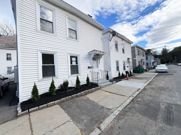 36 Hazel St, Fitchburg MA 01420