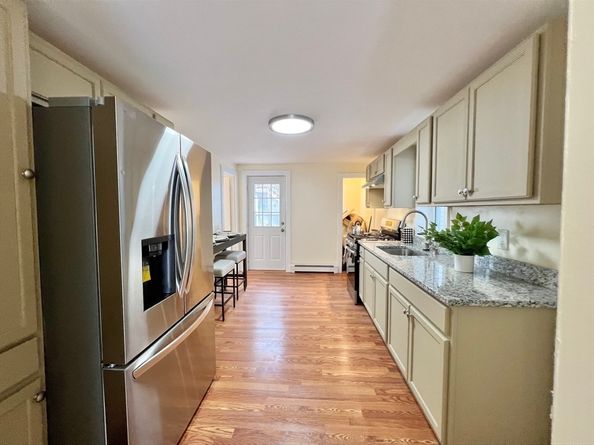 36 Hazel St, Fitchburg MA 01420