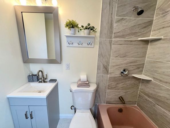 36 Hazel St, Fitchburg MA 01420