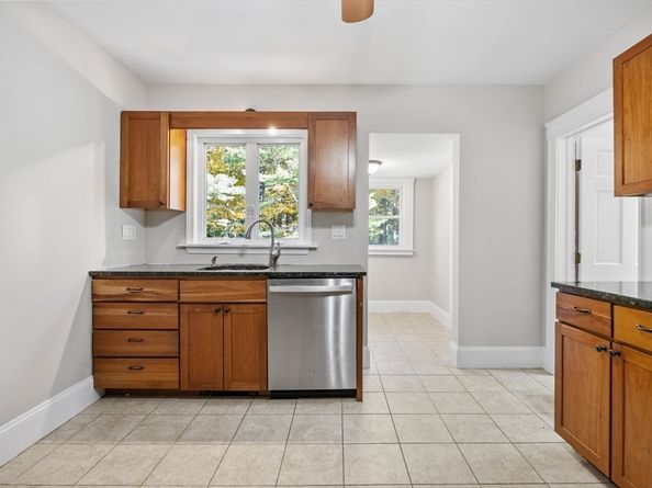 362 Lincoln St, Stoughton MA 02072