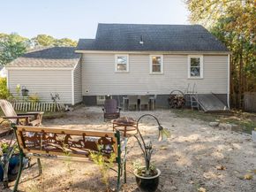33 Pages Ct, Billerica MA 01821