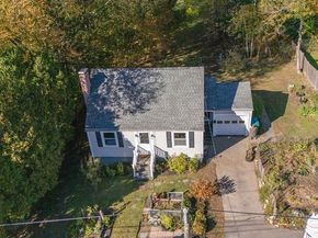33 Pages Ct, Billerica MA 01821