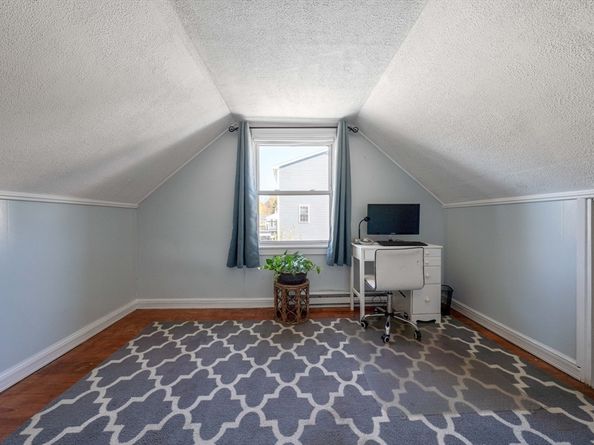 33 Pages Ct, Billerica MA 01821