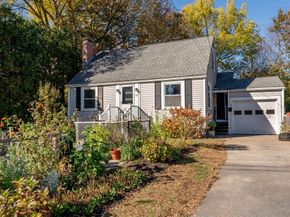 33 Pages Ct, Billerica MA 01821
