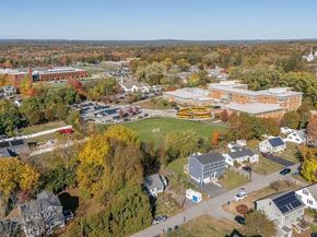 33 Pages Ct, Billerica MA 01821