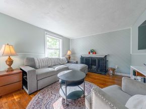 33 Pages Ct, Billerica MA 01821