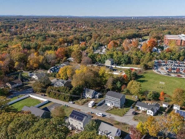 33 Pages Ct, Billerica MA 01821