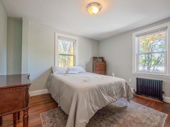 33 Pages Ct, Billerica MA 01821