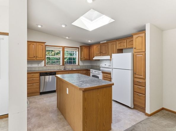 15 Colonial Lane, Winchendon MA 01475