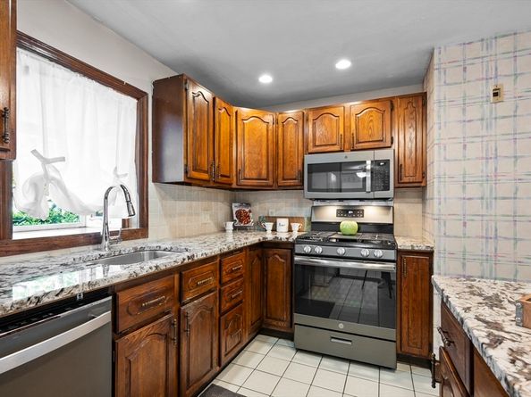 12 Catalina Road, Lynn MA 01905