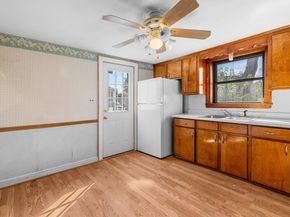 6 Kendal Dr, Woburn MA 01801