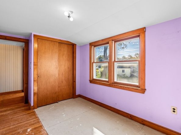 6 Kendal Dr, Woburn MA 01801
