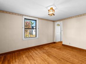 6 Kendal Dr, Woburn MA 01801