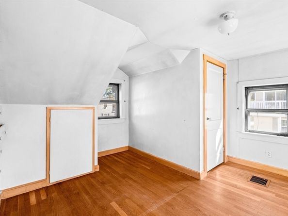6 Kendal Dr, Woburn MA 01801