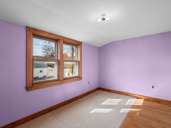 6 Kendal Dr, Woburn MA 01801