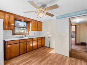 6 Kendal Dr, Woburn MA 01801