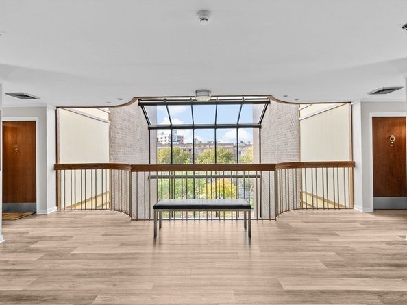 1265 Beacon St 501, Brookline MA 02446
