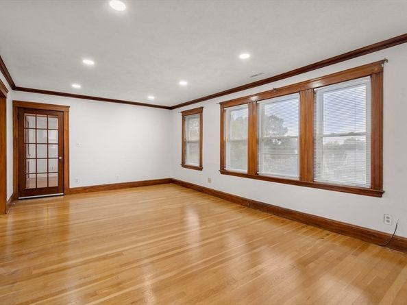 56-58 Edgecliff Rd, Watertown MA 02472