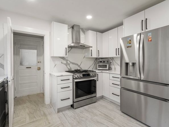 56-58 Edgecliff Rd, Watertown MA 02472