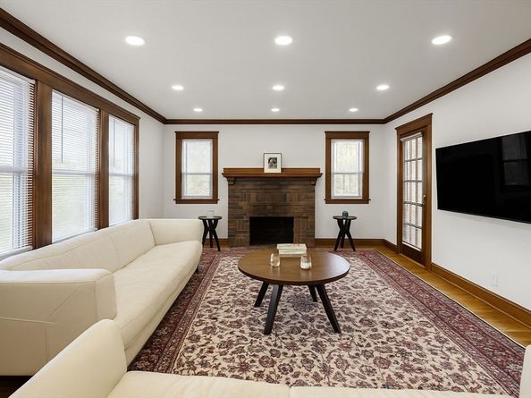 56-58 Edgecliff Rd, Watertown MA 02472
