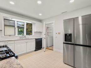 56-58 Edgecliff Rd, Watertown MA 02472