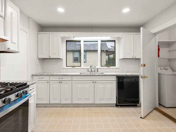 56-58 Edgecliff Rd, Watertown MA 02472