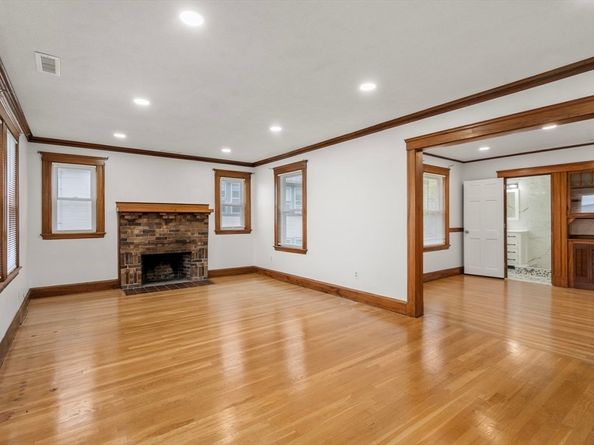 56-58 Edgecliff Rd, Watertown MA 02472