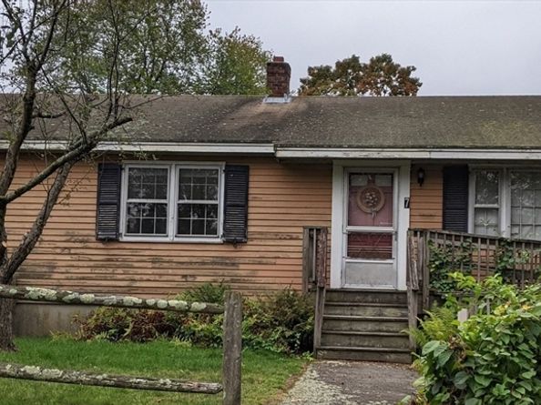 7 Hamilton St, Framingham MA 01701