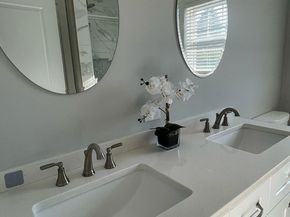 21 Chanelle Cir, Salem MA 01970