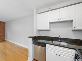 42 8th 2302, Boston MA 02129