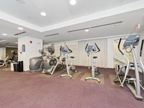 42 8th 2302, Boston MA 02129