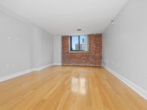 42 8th 2302, Boston MA 02129