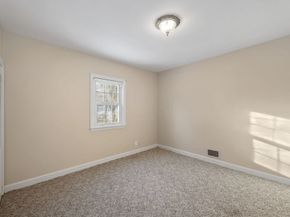 216 Boston Rd, Southborough MA 01772