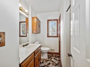 216 Boston Rd, Southborough MA 01772