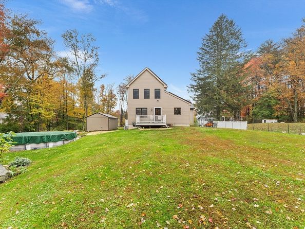 22 Washington St, Mendon MA 01756