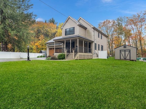 22 Washington St, Mendon MA 01756