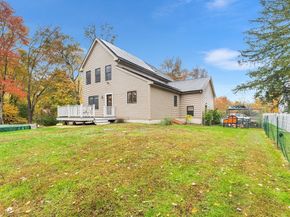 22 Washington St, Mendon MA 01756